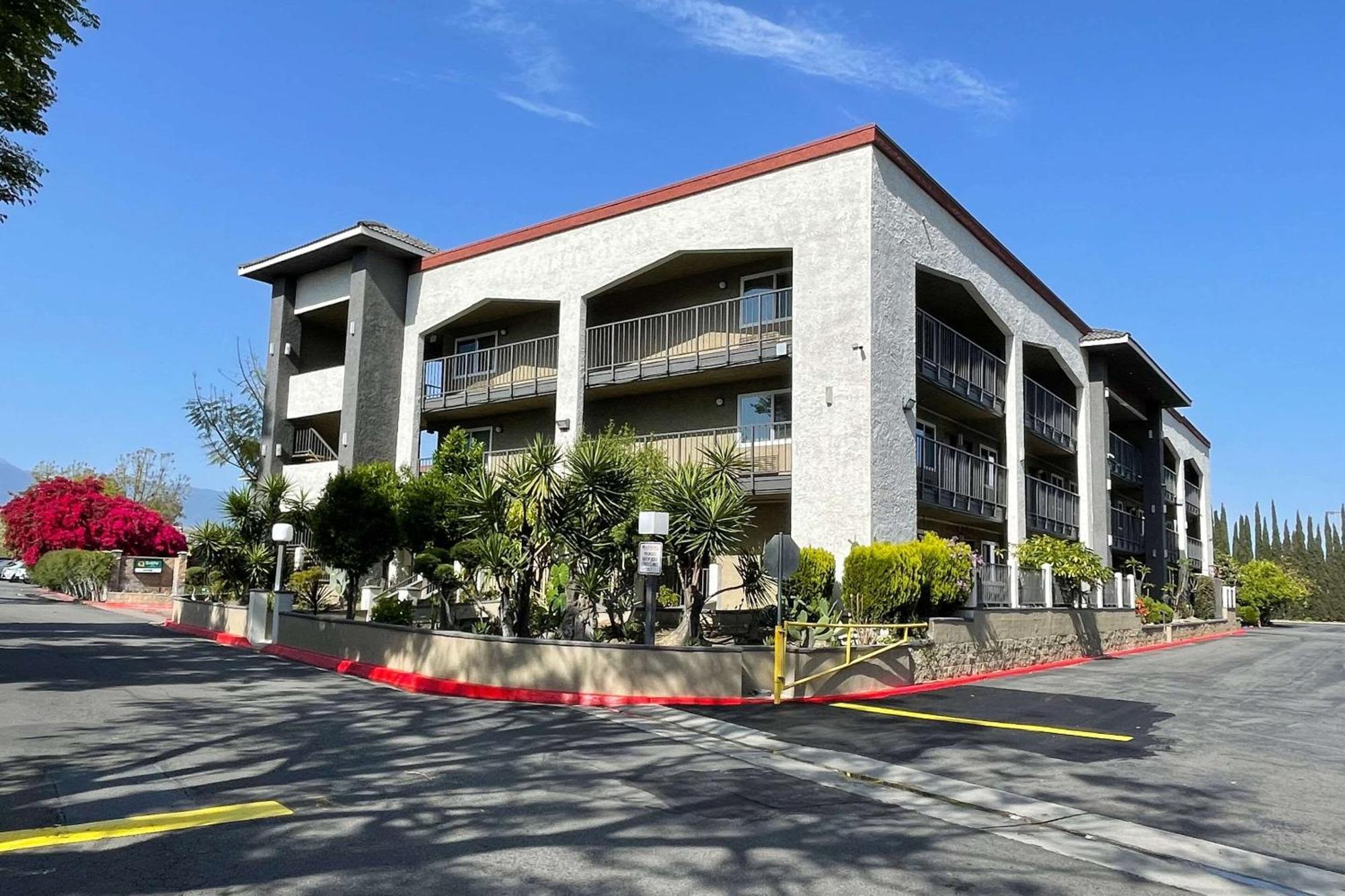 Quality Inn Ontario Airport Convention Center Exterior foto